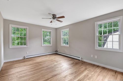 8 Captains Watch, Huntington CT  06484-5914 exterior