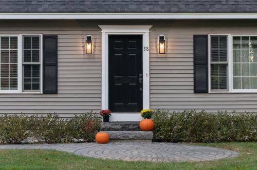 38 Danville Rd, Fremont, NH 03044-3521