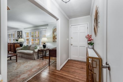 445 Highbrook Dr, Atlanta GA  30342-2316 exterior