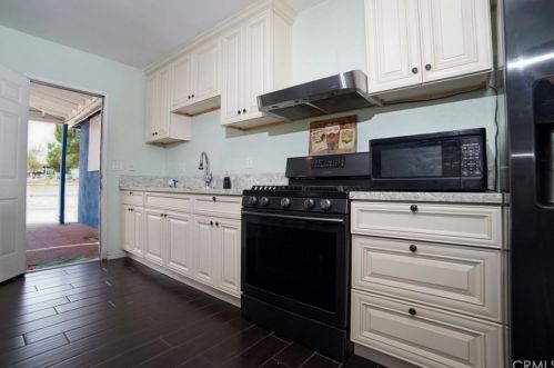 9435 Philbin Ave, Riverside CA  92503-8616 exterior