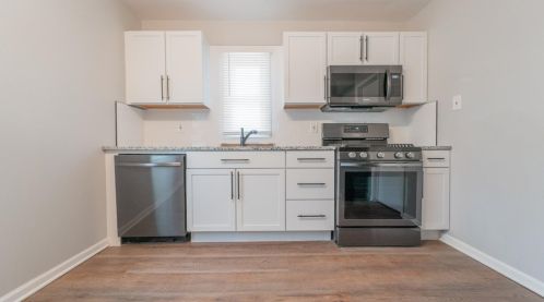 8436 Gordon Dr, Hammond IN  46322-1107 exterior