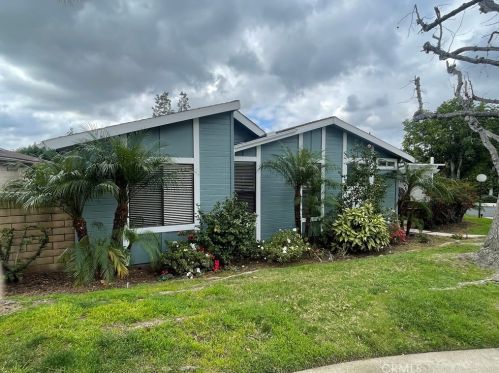 1517 Knoll Lk, Santa Ana, CA 92705-6952