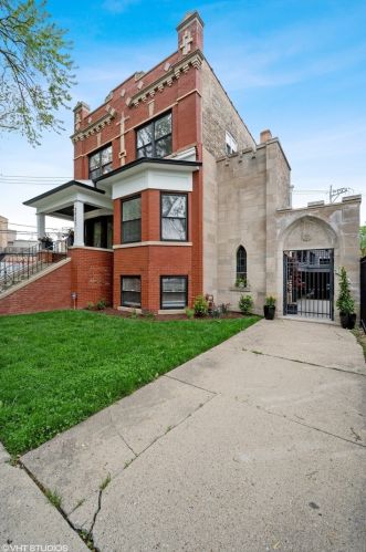 3921 Monticello Ave, Chicago, IL 60618-4127