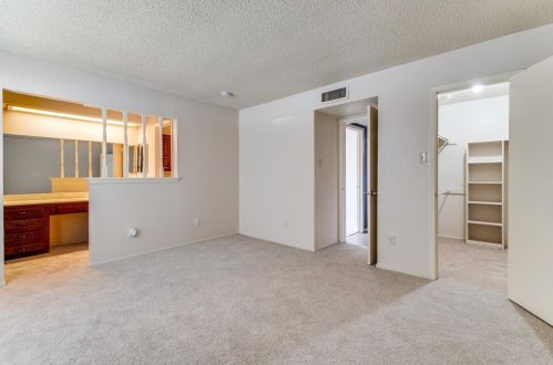 7225 Cleburne Rd, Fort Worth TX  76133-6810 exterior