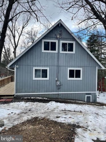 480 Cashew Ln, Gerrardstown, WV 25420-3043