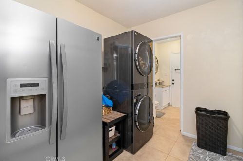 2550 Rowland Ave, Anaheim CA  92804-2271 exterior