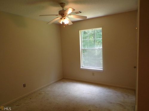 3447 Oak Leaf Ct, Rex GA 30273-2196 exterior