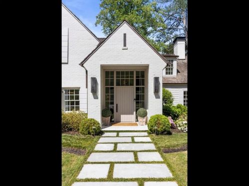 2312 Montview Dr, Atlanta, GA 30305-4024