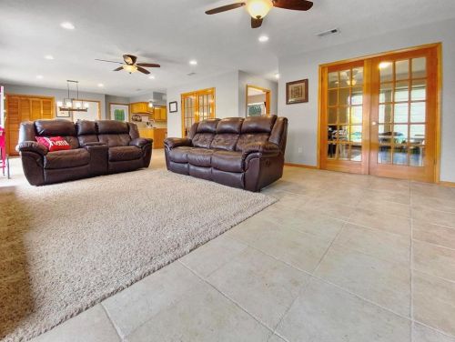 49 Colony Sq, Angleton TX 77515-3644 exterior