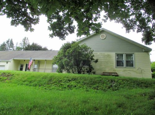 112 Tolend Rd, Dover, NH 03820-5503