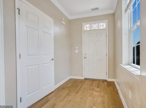 31 Patriots Path, South Bound Brook NJ  08880-1495 exterior