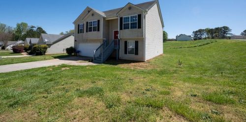 900 Rosewood Ln, Monroe, GA 30656-7032