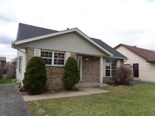 12836 Blossom Dr, Chicago, IL 60803-2764