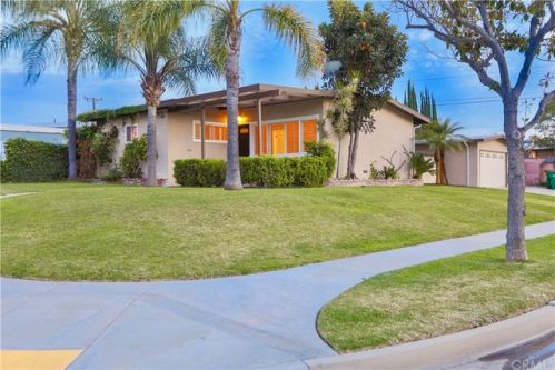 10803 Fielding Dr, Whittier, CA 90604-2350
