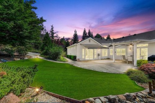 12561 Montalvo Ct, Auburn, CA 95603-3531