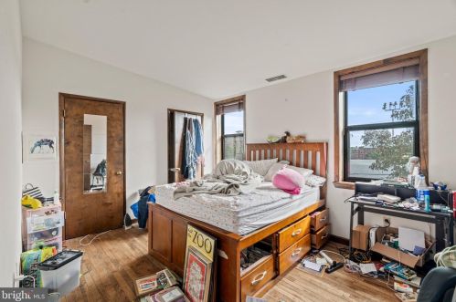 716 10th St, Philadelphia PA 19148-5006 exterior