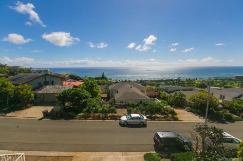 1629 Ihiloa Loop, Honolulu HI  96821-1319 exterior