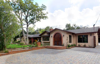 1040 Covington Rd, Los Altos CA  94024-5003 exterior