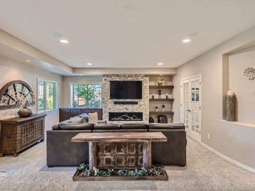 8171 Coolidge Way, Aurora CO 80016-5242 exterior