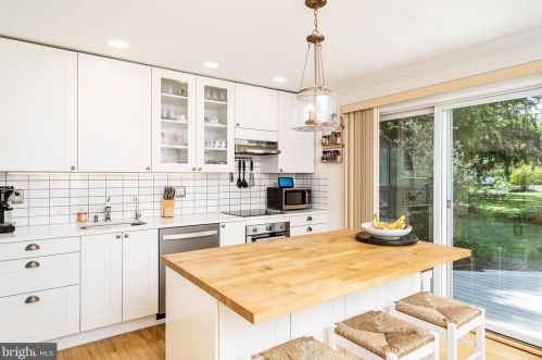 36 Mountain Ave, Princeton NJ  08540-2630 exterior