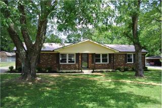 413 Crossfield Dr, Tullahoma, TN 37388-2177