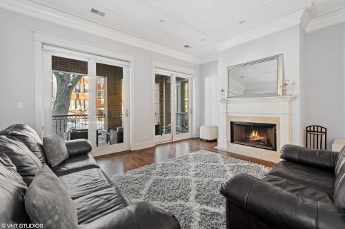1419 Byron St, Chicago, IL 60613-2875