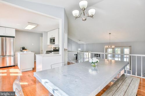 13802 Turtle Ct, Gainesville, VA 20155-1702