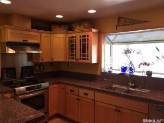 3516 Lani Ln, Carmichael, CA 95608-3450