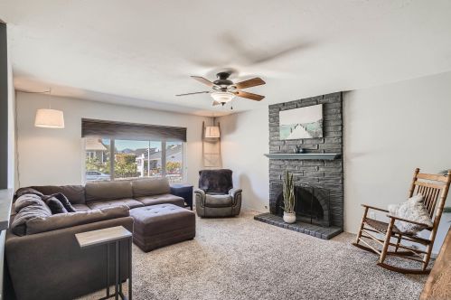 1087 Ellen Ln, El Cajon, CA 92019-3457