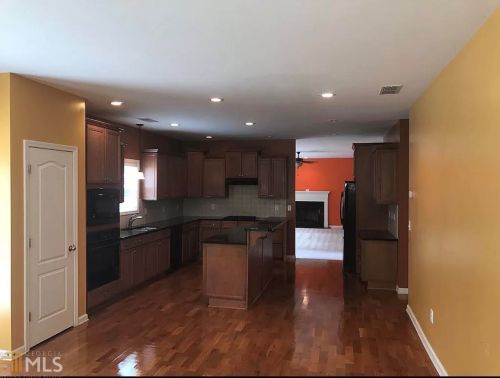 5310 Estates Dr, Atlanta GA  30349-7604 exterior