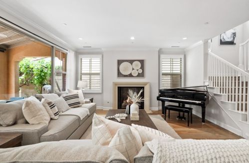 24 Constantine, Irvine CA  92620-3547 exterior