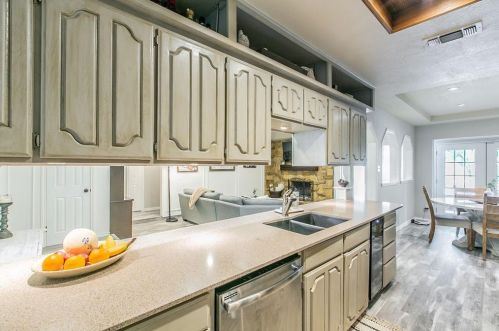 6108 Ridge Rd, Fort Worth TX  76135-1342 exterior