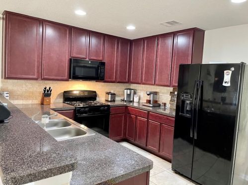 9939 Chimney Swift Ln, Conroe, TX 77385-3838