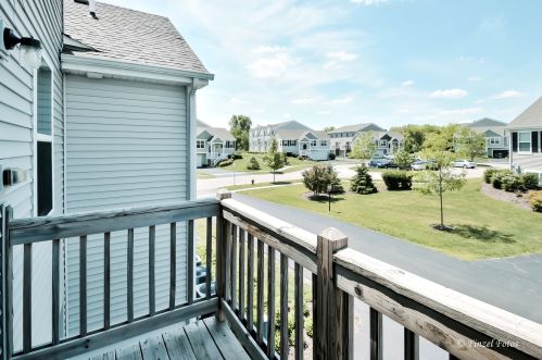 1108 Alta Vista Dr, Pingree Grove IL  60140-2058 exterior