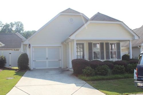 354 Highland Falls Dr, Hiram, GA 30141-3178