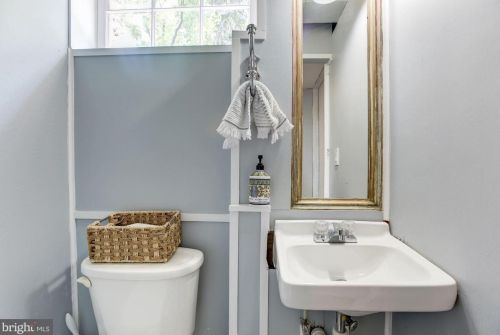 200 Franklin Ave, Silver Spring MD 20901-3444 exterior