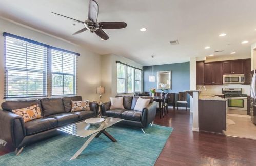 6936 Feldspar Pl, Carlsbad, CA 92009-5212