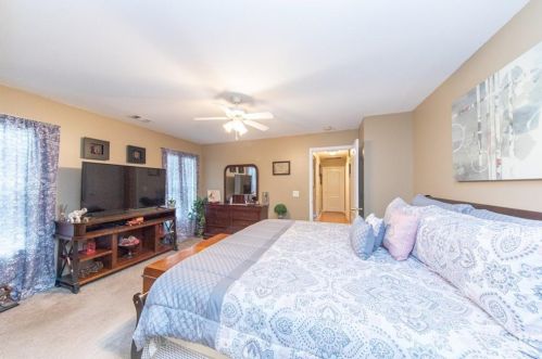 12 Angela Ln, Dawsonville, GA 30534-3923