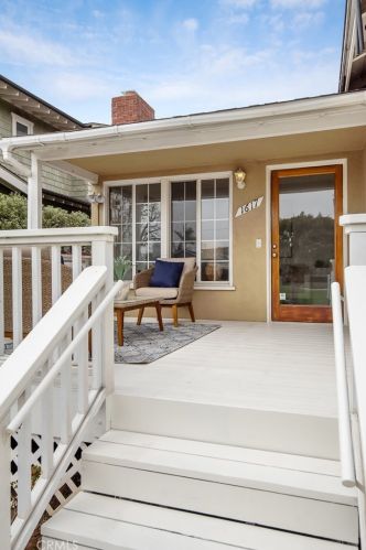 1617 19th St, Manhattan Beach, CA 90266-4034