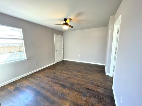 1221 Fairmont St, Irving TX  75062-6653 exterior