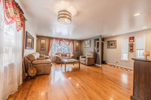 3336 Ottawa Ave, Chicago, IL 60634-3129