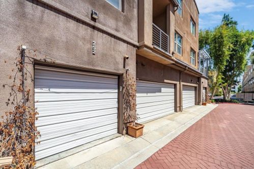 252 Jeanette Ln, Santa Ana CA  92705-6016 exterior