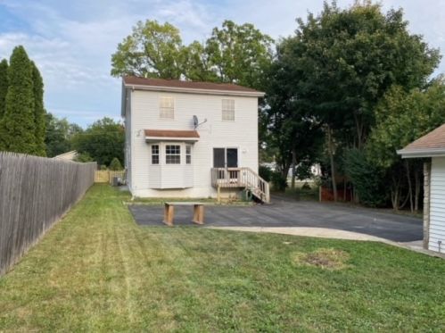 426 Keller Ave, Waukegan, IL 60085-5030