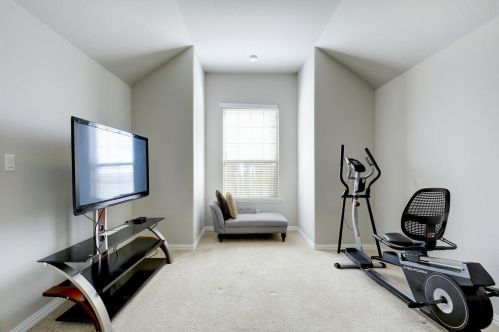 829 Catalina Ln, Austin TX  78737-4715 exterior
