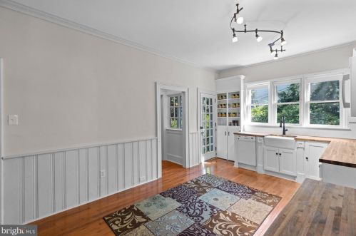 121 Ctr St, Haddonfield NJ 08033-1803 exterior