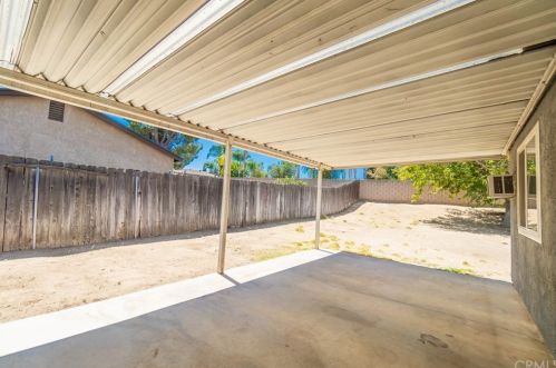 3048 Amsterdam Dr, Riverside CA  92504-4212 exterior