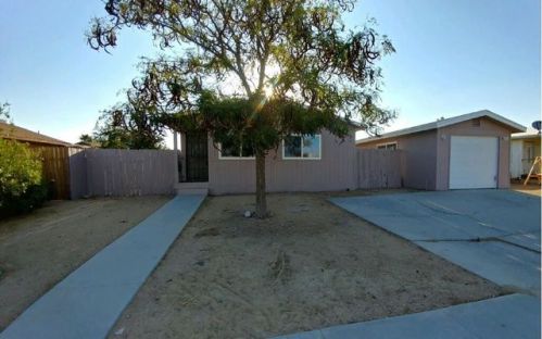 617 Sunset St, Ridgecrest CA  93555-4936 exterior