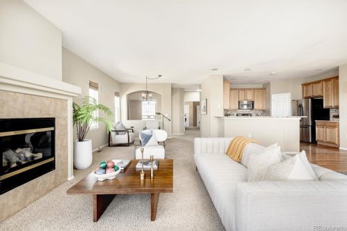 8136 Algonquian Cir, Aurora CO 80016-7018 exterior