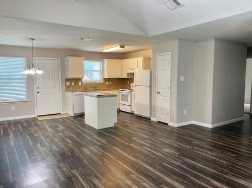 3927 Hollow Cove Ln, Richmond TX  77469-4126 exterior