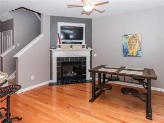 1177 Cavendish Dr, Carmel IN  46032-4649 exterior